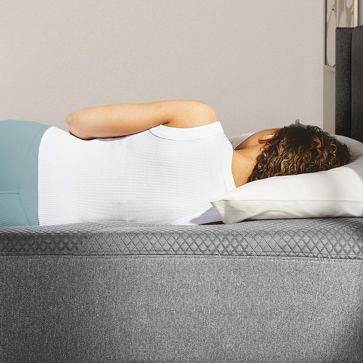 MOLECULE Reflex Embrace Plush Mattress - Image 4